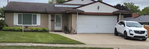 3221 Meadowlark St, Trenton, MI 48183