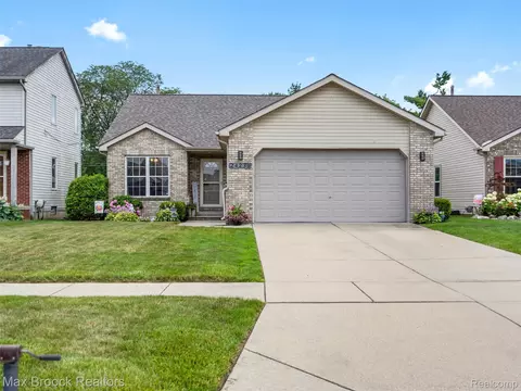 24230 Harrison St, Clinton Township, MI 48035
