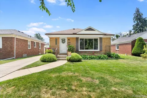 13121 Rosedale St, Southgate, MI 48195