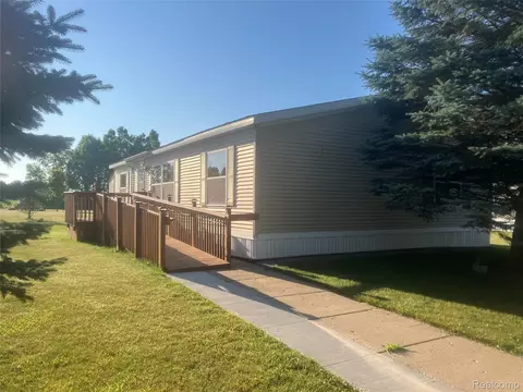 316 Hidden Rdg, Morrice, MI 48857