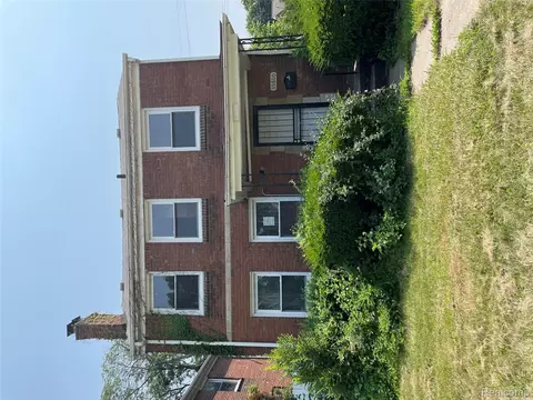 15800 Vaughan St, Detroit, MI 48223