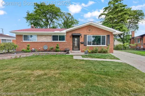 13305 Bloomfield Ave, Warren, MI 48089