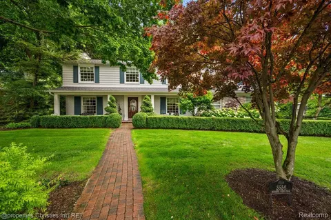 3554 Burning Bush Rd, Bloomfield Hills, MI 48301