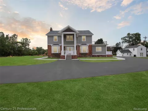 21120 Halsted Rd, Northville, MI 48167