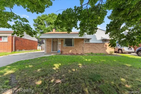 7349 Birch St, Taylor, MI 48180