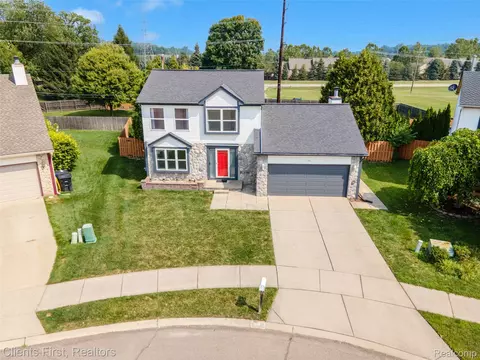 151 Dawson Ct, Westland, MI 48186