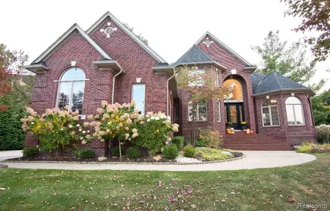 755 Majestic, Rochester Hills, MI 48306