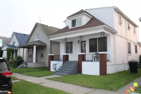 12647 Gallagher St, Hamtramck, MI 48212