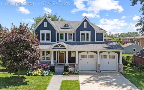 957 Simpson St, Plymouth, MI 48170