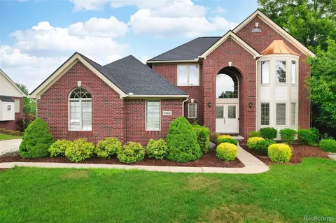 23616 Dunston Rd, Novi, MI 48375