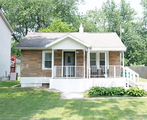 1282 Warner St, Ypsilanti, MI 48197