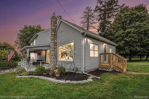 2154 W Maple Ave, Flint, MI 48507 photo 1