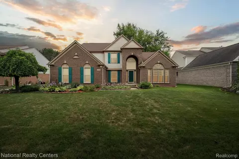6160 Meadowview Dr, Canton, MI 48187