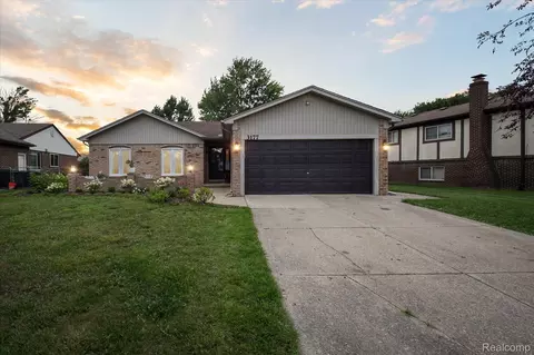 3177 Sylvan Dr, Sterling Heights, MI 48310