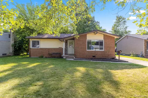 15449 Collins St, Romulus, MI 48174