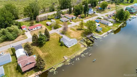 1840 S Riverside Dr, Au Gres, MI 48703 photo 4