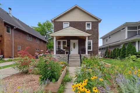 120 Kayser Ave, Royal Oak, MI 48067
