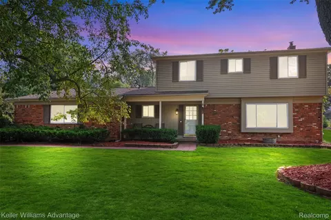 38087 Connaught Dr, Northville, MI 48167