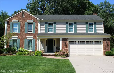 29185 Leesburg Ct, Farmington Hills, MI 48331