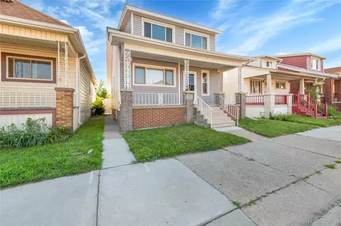 12045 Mcdougall St, Hamtramck, MI 48212