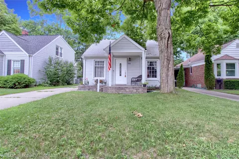 702 Royal Ave, Royal Oak, MI 48073