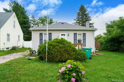 209 S Cook St, Durand, MI 48429