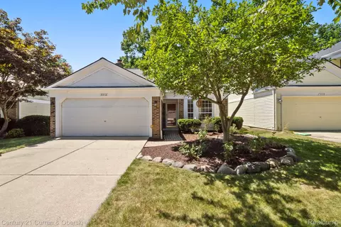 3012 Turnberry Ln, Ann Arbor, MI 48108