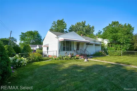 3701 Woodrow Ave, Flint, MI 48506