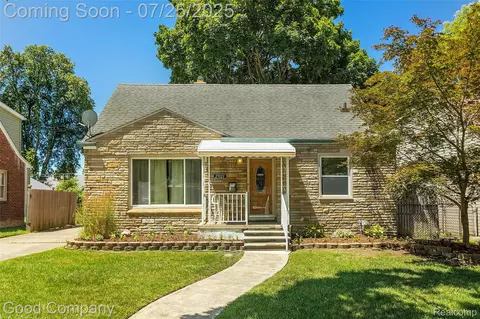 23121 Roanoke Ave, Oak Park, MI 48237