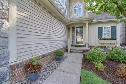 1709 Thistle Dr #51, Canton, MI 48188