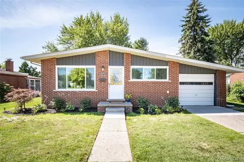 30711 Lonnie Blvd, Westland, MI 48185