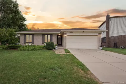 37766 Evergreen Dr, Sterling Heights, MI 48310