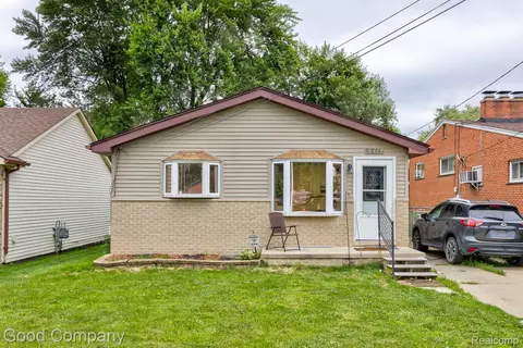 11864 Camden St, Livonia, MI 48150