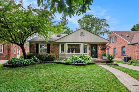 2313 Elmhurst Ave, Royal Oak, MI 48073