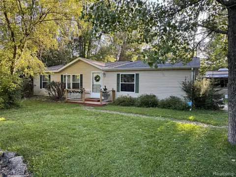 3165 Oleary Rd, Mount Morris, MI 48504