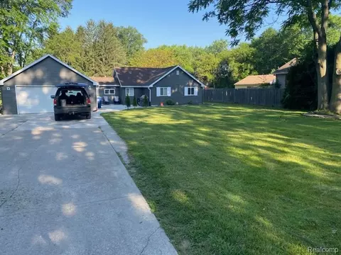 370 Adams Rd, Thomas, MI 48609