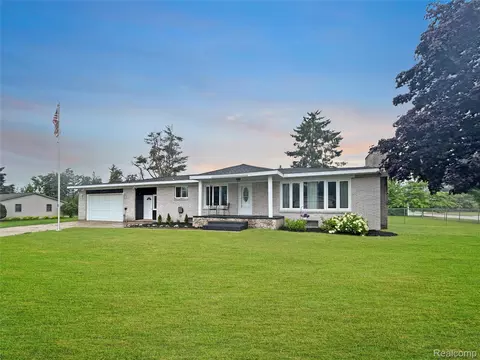 321 N Maple Ave, Gaylord, MI 49735