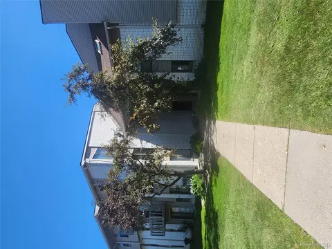 32013 W 12 Mile Rd #308, Farmington Hills, MI 48334