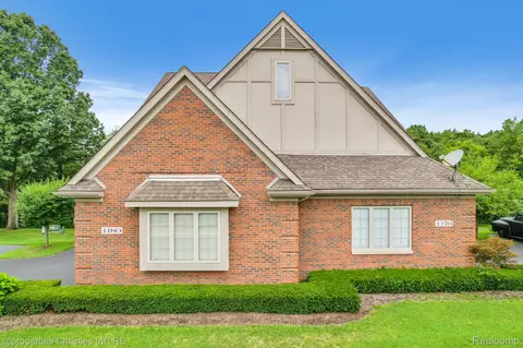 1180 Alissa Marie Dr, Highland, MI 48357