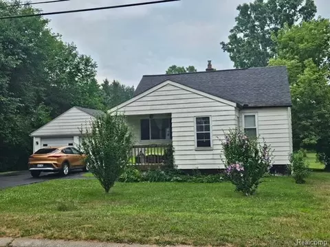3874 Brimfield Ave, Auburn Hills, MI 48326