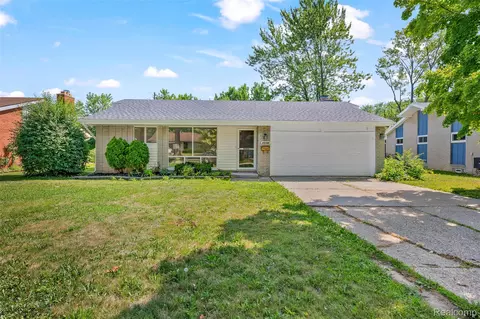 20195 Ledgestone St, Southfield, MI 48076