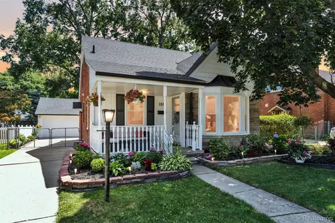 155 Beechmont St, Dearborn, MI 48124