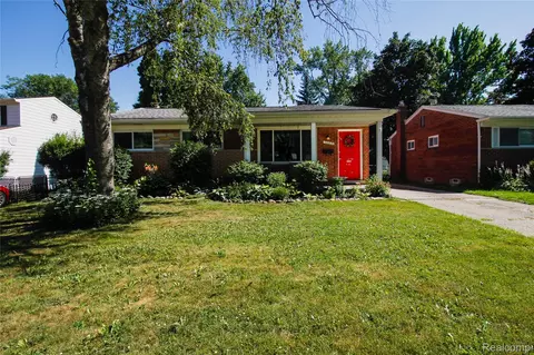 1002 E Windemere Ave, Royal Oak, MI 48073