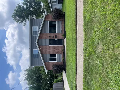 11795 Syracuse St, Taylor, MI 48180