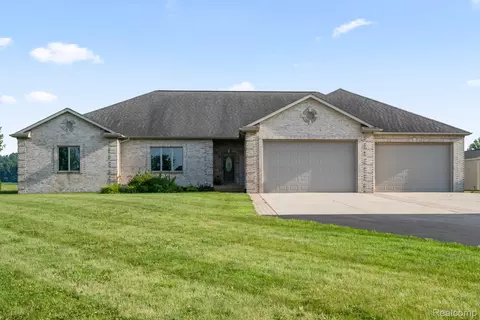 6225 Grand Blanc Rd, Swartz Creek, MI 48473