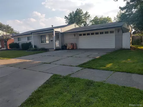 30469 Winthrop Dr, Madison Heights, MI 48071