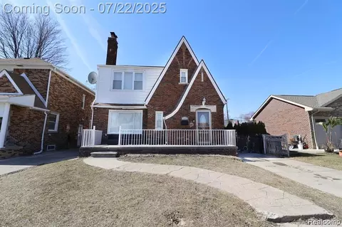7625 E Morrow Circle Cir, Dearborn, MI 48126