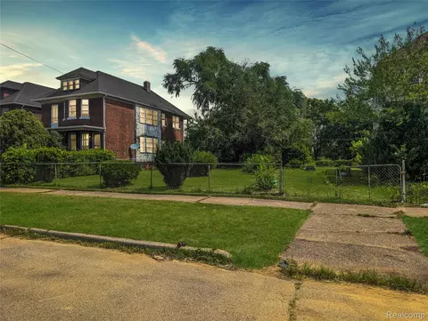 2940 Harding St, Detroit, MI 48214