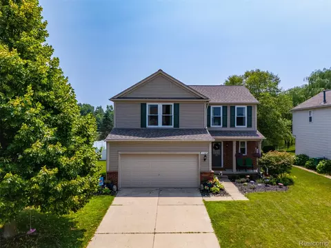 7168 Roxbury Dr, Ypsilanti, MI 48197
