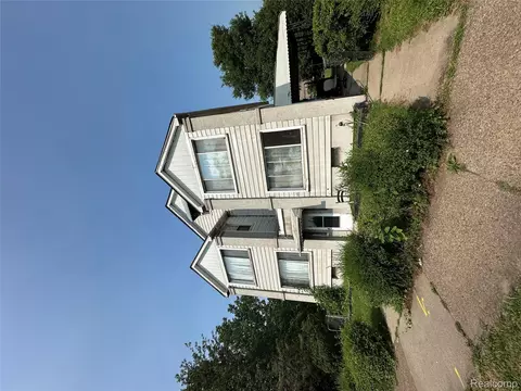 1910 Salina St, Dearborn, MI 48120